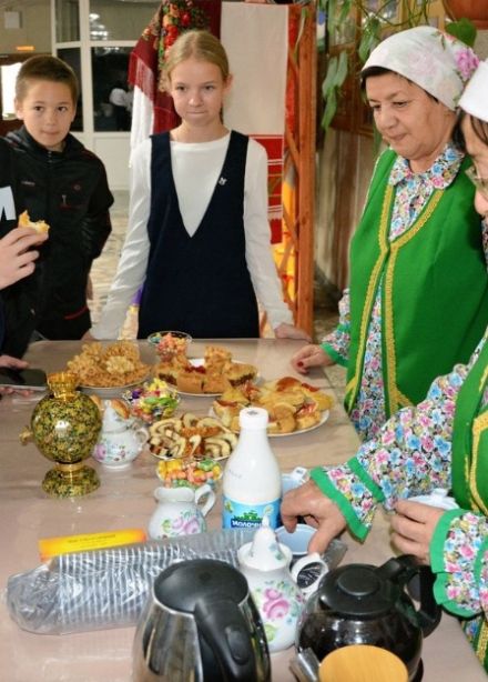 Фольклорно-игровая программа «Народные посиделки»